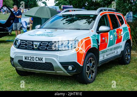 Un 4x4 Dacia Duster 2020 utilisé par le service d'ambulance NHS Community First Responder vu ici au Berkshire Motor Show à Reading, Royaume-Uni Banque D'Images