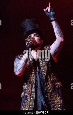 Bologne, Italie. 11th juillet 2022. Adam Lambert pendant la reine Adam Lambert - visite Rhapsody, concert de musique à Bologne, Italie, 11 juillet 2022 crédit: Agence de photo indépendante/Alamy Live News Banque D'Images