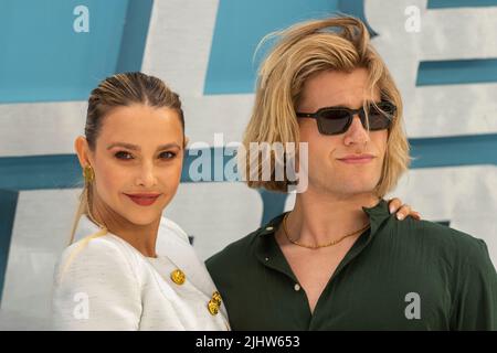 Londres, Royaume-Uni. 20 juillet 2022. (L) Sophie Hermann assiste au gala britannique du film « Bullet train » à Cineworld Leicester Square. Credit: Stephen Chung / Alamy Live News Banque D'Images