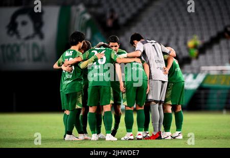 Stade Ajinomoto, Tokyo, Japon. 20th juillet 2022. Tokyo Verdy team group (Verdy), 20 JUILLET 2022 - football : la coupe Empereur 102nd All Japan football Championship 4th Rouund entre Tokyo Verdy 2-1 Jubilo Iwata au stade Ajinomoto, Tokyo, Japon. Credit: SportsPressJP/AFLO/Alay Live News Banque D'Images