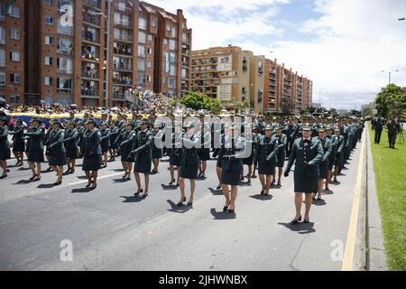 Bogota, Colombie. 20th juillet 2022. Les cadets et les responsables de l'armée défilent pendant les 212 ans d'indépendance du défilé militaire colombien à Bogota, en Colombie, au 20 juillet 2022. Photo par: Juan Angel/long Visual Press crédit: Long Visual Press/Alay Live News Banque D'Images