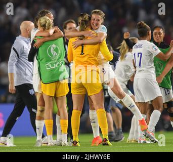 Brighton, Royaume-Uni. 20 juillet 2022 - Angleterre / Espagne - UEFA Women's Euro 2022 - quart de finale - Brighton & Hove Community Stadium Ellen White, en Angleterre, célèbre la victoire après la victoire contre l'Espagne. Crédit photo : © Mark pain / Alamy Live News Banque D'Images