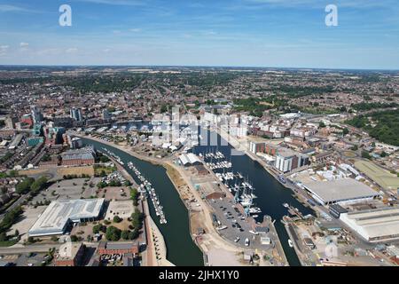 Ipswich Port Marina et ville Suffolk Royaume-Uni vue aérienne drone Banque D'Images