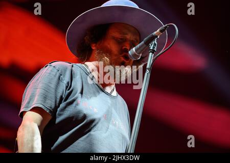 LUCCA, Italie. 20th juillet 2022. Zucchero se produit en concert devant des milliers de personnes sur les remparts historiques de la ville de lucques pendant le festival d'été de lucques. Crédit: Stefano Dalle Luche/Alamy Live News Banque D'Images