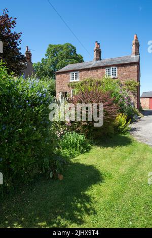 Village d'Eccleston, Angleterre. Vue pittoresque d'été d'une frontière sur la route de l'église d'Eccleston. Banque D'Images