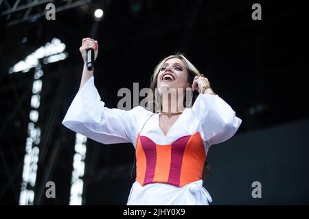 Margherita Vicario en concerto all' Ippodromo Snai di San Siro, Milan. Foto di Davide Merli par www.rockon.it Banque D'Images