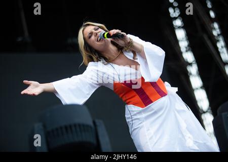 Margherita Vicario en concerto all' Ippodromo Snai di San Siro, Milan. Foto di Davide Merli par www.rockon.it Banque D'Images