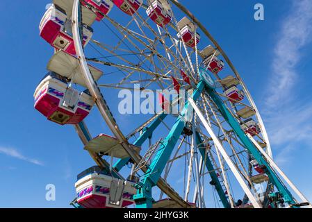 Oglesby, Illinois - États-Unis - 19 juillet 2022: Promenade de carnaval au festival d'amusement d'Oglesby à Oglesby, Illinois. Banque D'Images