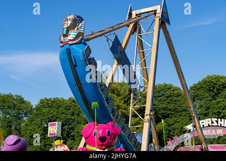 Oglesby, Illinois - États-Unis - 19 juillet 2022: Promenade de carnaval au festival d'amusement d'Oglesby à Oglesby, Illinois. Banque D'Images