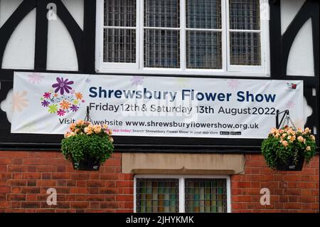 Shrewsbury, Royaume-Uni- 14 juillet 2022 : un panneau publicitaire du Shrewsbury Flower Show Banque D'Images