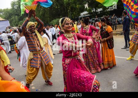 New Delhi, Inde. 21st juillet 2022. Les membres et les partisans du parti Bharatiya Janata (BJP) célèbrent le candidat à la présidence des NDA, Draupadi Murmu, lors du dépouillement des votes pour le Président de l'Inde de 15th à New Delhi. Draupadi Murmu a été élue présidente de l'Inde en 15th après avoir remporté les élections présidentielles. Draupadi Murmu est la première femme présidente de la communauté tribale. (Photo de Kabir Jhangiani/Pacific Press) crédit: Pacific Press Media production Corp./Alay Live News Banque D'Images