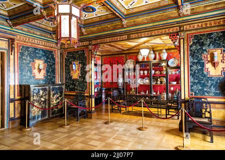 Intérieur de la somptueuse salle chinoise de style oriental au palais royal baroque Wilanow datant du 17th siècle, Varsovie, Pologne Banque D'Images