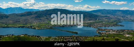 Panorama du lac Osoyoos à Osoyoos Banque D'Images