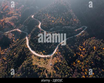 Route de montagne, Dagestan, Nord Caucase, Russie Banque D'Images