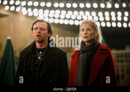 SIMON PEGG, ROSAMUND PIKE, THE WORLD'S END, 2013 Banque D'Images