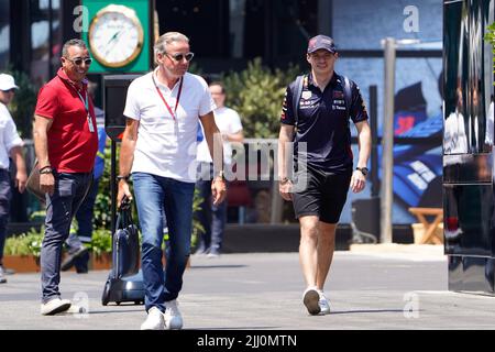 Le Castellet, Mezzolombardo, France. 21st juillet 2022. MAX VERSTAPPEN des pays-Bas et Red Bull Racing est vu lors des préparatifs du Grand Prix de Formule 1 de la FIA 2022 au circuit Paul Ricard au Castellet, France. (Image de crédit : © Daisy Facinelli/ZUMA Press Wire) Banque D'Images