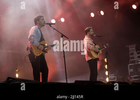 Illustration de la photo montre Delta, Benoît Leclercq et JorJulien est photographié pendant le concert et le feu d'artifice "Belgique célèbre - Belgique viert feest - la Belgique fait la fete", au Parc du Cinquantenaire - Jubelpark, la soirée de la Journée nationale belge, à Bruxelles, le jeudi 21 juillet 2022. BELGA PHOTO HATIM KAGHAT Banque D'Images