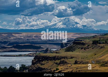 Mt Hood et le fleuve Columbia en Oregon Banque D'Images