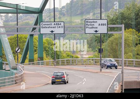 Newcastle upon Tyne Angleterre: 18th mai 2022: Vue sur le pont Scotswood avec circulation. Banque D'Images