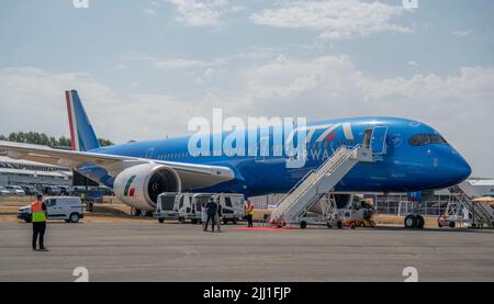 Farnborough International Airshow, 18 juillet 2022, Hampshire, Angleterre, Royaume-Uni. Airbus A350-900 d'ITA Airways au salon Trade Airshow. Banque D'Images