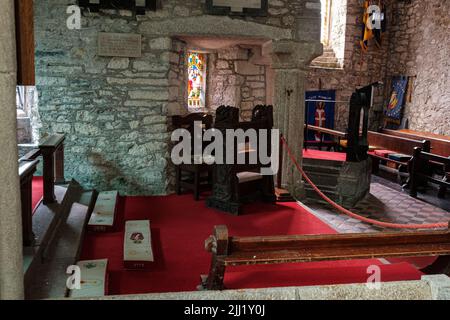 Intérieur de l'église St Wynwallow (St Winwalaus). L'église, la plus méridionale de l'Angleterre, date du 12th siècle et est classée Grade 1. Banque D'Images