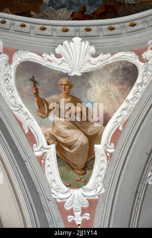 S. Ambrogio - affresco - pittore bresciano del XVIII secolo - Carcina (BS), Italia, chiesa parrocchiale di San Giacomo Maggiore Banque D'Images