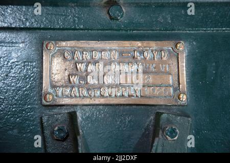 Plaque constructeur sur le porteur Carden-Loyd, 1929, marques de véhicules militaires, Bovington Tank Museum, Dorset, ROYAUME-UNI Banque D'Images