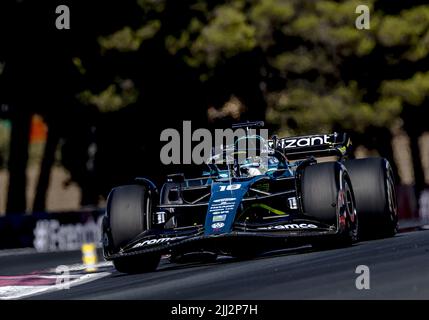 LE CASTELLET - Marche de lance (18) avec l'Aston Martin AMR22 pendant la pratique 2 avant le Grand Prix de France F1 au circuit Paul Ricard sur 21 juillet 2022 au Castellet, France. REMKO DE WAAL Credit: ANP/Alamy Live News Banque D'Images