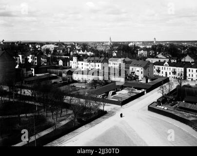 Vue sur le nord-ouest depuis Oskarsplan, le clocher d'Engelbrektskolen. Banque D'Images