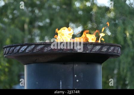 Flamme éternelle, feu constamment en feu, symbole de la mémoire. Banque D'Images