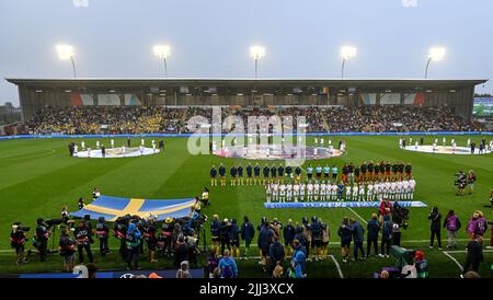 Leigh, Royaume-Uni. 22nd juillet 2022. L'illustration montre le début d'un match entre l'équipe nationale féminine de football belge, les Red Flames et la Suède, à Leigh, en Angleterre, le vendredi 22 juillet 2022, dans les quarts de finale du tournoi féminin Euro 2022. Le championnat européen de football féminin 2022 de l'UEFA aura lieu du 6 au 31 juillet. BELGA PHOTO DAVID CATRY crédit: Belga News Agency/Alay Live News Banque D'Images