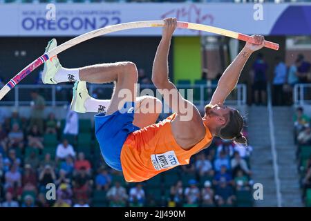 Oregon, États-Unis. 22nd juillet 2022. Championnats du monde d'athlétisme Oregon22 - sixième jour EUGENE, OREGON - 20 JUILLET : les athlètes participent au sixième jour des championnats du monde d'athlétisme Oregon22 à Hayward Field sur 20 juillet 2022 à Eugene, Oregon. EUGENE, ÉTATS-UNIS - 22 JUILLET : Rutger Koppelaar des pays-Bas en compétition sur le Pole Vault hommes pendant les Championnats du monde d'athlétisme sur 22 juillet 2022 à Eugene, États-Unis (photo par Andy Astfalck/BSR Agency) Atletiekunie crédit: Orange pics BV/Alay Live News Banque D'Images