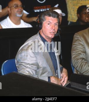 **PHOTO DE FICHIER** Vince McMahon prend sa retraite de WWE. Vince McMahon 1988 photo de John Barrett/PHOTOlink/MediaPunch Banque D'Images