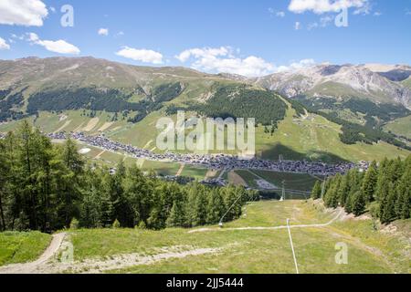 Livigno de loin, AINSI, Valtellina, Italie Banque D'Images