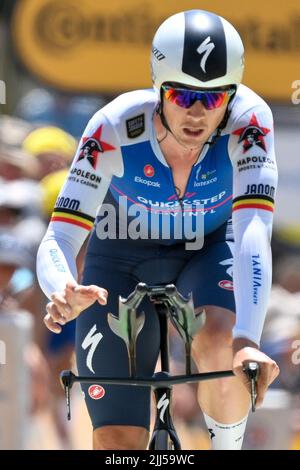 France. 23rd juillet 2022. France. 23rd juillet 2022. Belge Yves Lampaert de Quick-Step Alpha Vinyl photographié en action pendant la phase 20 de la course cycliste Tour de France, un essai individuel de 40,7km temps de Lacapelle-Marival à Rocamadour, France, le samedi 23 juillet 2022. Le Tour de France de cette année a lieu du 01 au 24 juillet 2022. BELGA PHOTO DAVID STOCKMAN - UK OUT Credit: Belga News Agency/Alay Live News Credit: Belga News Agency/Alay Live News Banque D'Images