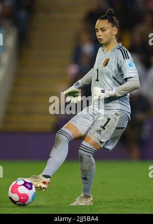 Leigh, Royaume-Uni, 22nd juillet 2022. Nicky Evrard de Belgique lors du championnat d'Europe des femmes de l'UEFA 2022 au Leigh Sports Village, Leigh. Crédit photo à lire: Jonathan Moscrop / Sportimage crédit: Sportimage / Alay Live News Banque D'Images