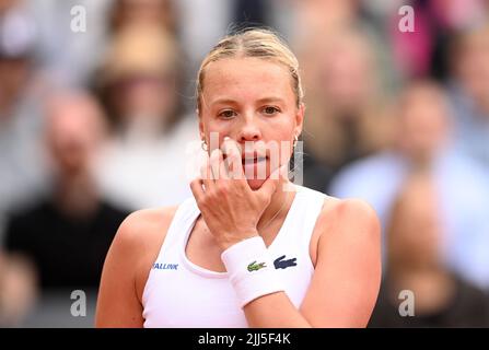 Hambourg, Allemagne. 23rd juillet 2022. Tennis: WTA Tour, célibataires, femmes, finale: Kontaveit (Estonie) - Pera (Etats-Unis). Anet Kontaveit réagit. Credit: Daniel Bockwoldt/dpa/Alay Live News Banque D'Images