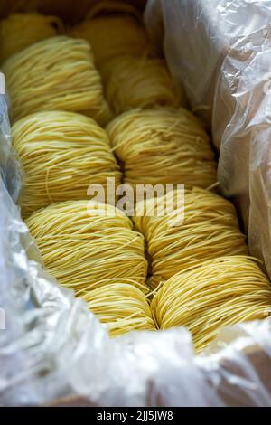 Pile de pâte de nouilles de bambou de style cantonais Banque D'Images