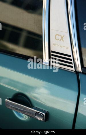 Détail de la poignée de porte d'une voiture Citroën CX classique du fabricant français Citroën Banque D'Images