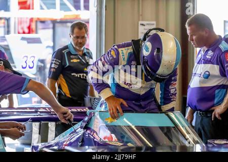 Newton, IA, États-Unis. 22nd juillet 2022. Ed CARPENTER (33), d'Indianapolis, Indiana, se prépare à s'entraîner pour la Saltue Hy-Vee aux agriculteurs 300 à l'Iowa Speedway de Newton IA. (Image de crédit : © Walter G. Arce Sr./ZUMA Press Wire) Banque D'Images