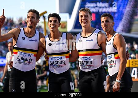 EUGENE, ÉTATS-UNIS - JUILLET 23 : Dylan Borlee de Belgique, Jonathan Sacoor de Belgique, Julien Watrin de Belgique, Kevin Borlee de Belgique en compétition sur le relais masculin 4x 400m lors des Championnats du monde d'athlétisme sur 23 juillet 2022 à Eugene, États-Unis (photo d'Andy Astfalck/BSR Agency) Atletiekunie Banque D'Images