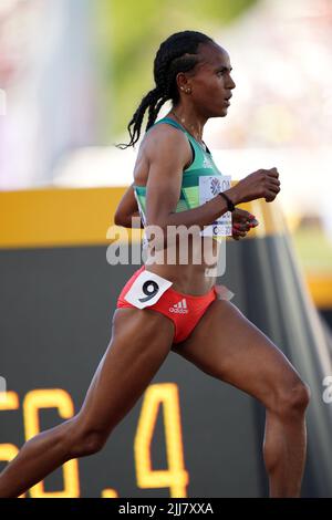 Eugene, États-Unis. 23rd juillet 2022. Le Gudaf Tsegay d'Éthiopie participe à la finale féminine de 5000m aux Championnats du monde d'athlétisme Oregon22 à Eugene, Oregon, États-Unis, 23 juillet 2022. Crédit : Wang Ying/Xinhua/Alay Live News Banque D'Images