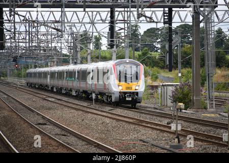 Greater Anglia Class 720 Aventra Electric multiple Unit numéro 720107 dirige l'unité sœur 720533 sur la côte ouest main Line test en cours le 24 juillet 2022 Banque D'Images