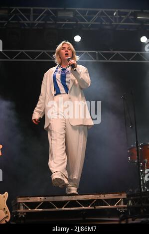 23 juillet 2022, Sheffield, Yorkshire du Sud, U.K: Self Esteem se présentant au Festival des tramlines , Royaume-Uni , 23.07.2022 (Credit image: © Robin Burns/ZUMA Press Wire) Banque D'Images