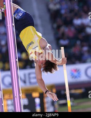 Armand Duplantis de Suède dans le polevaultlors du Championnat du monde d'athlétisme 18th à Eugene, Oregon, Etats-Unis sur 22 juillet 2022. Photo de Giuliano Bevilacqua/ABACAPRESS.COM Banque D'Images