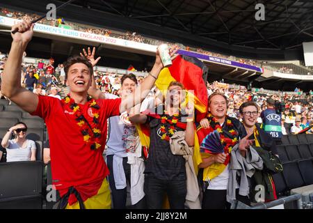 Milton Keynes, Royaume-Uni. 16th juillet 2022. Milton Keynes, Angleterre, 16 juillet 2022: Fans de l'Allemagne lors du match de football européen 2022 de groupe B entre la Finlande et l'Allemagne au stade MK de Milton Keynes, Angleterre. (Daniela Porcelli /SPP) crédit: SPP Sport presse photo. /Alamy Live News Banque D'Images