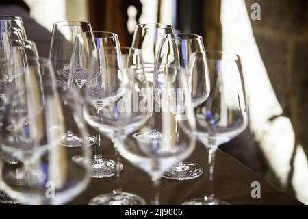 Détail des verres à vin en cristal, contenant à vin Banque D'Images