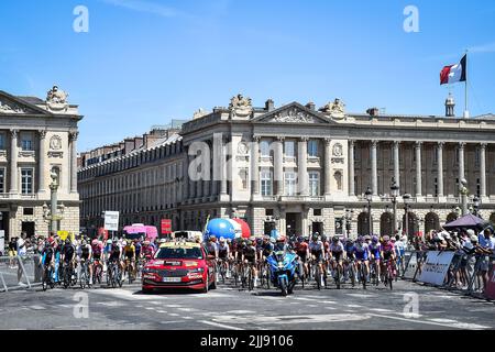 Illustration pendant la Tour de France femmes avec Zwift, course cycliste 1, Paris Tour Eiffel - champs-Elysées (81,7 km) sur 24 juillet 2022 à Paris, France - photo Matthieu Mirville / DPPI Banque D'Images