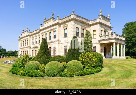 Brodsworth Hall and Gardens jardin topiaire ornemental à la maison de campagne victorienne près de Doncaster Yorkshire du Sud Angleterre GB Europe Banque D'Images