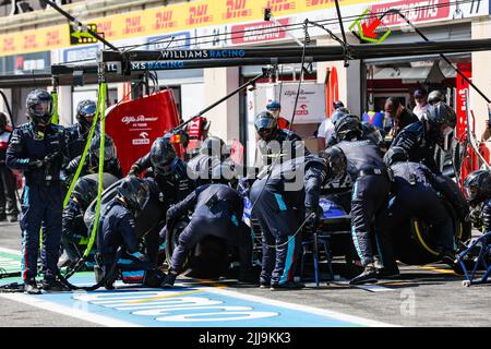 Le Castellet, France - 24/07/2022, 06 LATIFI Nicholas (CAN), Williams Racing FW44, action Pitstop pendant le Grand Prix de France de Formule 1 de Lenovo, Grand Prix de France 2022, 12th tour du Championnat du monde de Formule 1 de la FIA 2022 de 22 juillet à 24, 2022 sur le circuit Paul Ricard, Au Castellet, France - photo Antonin Vincent / DPPI Banque D'Images